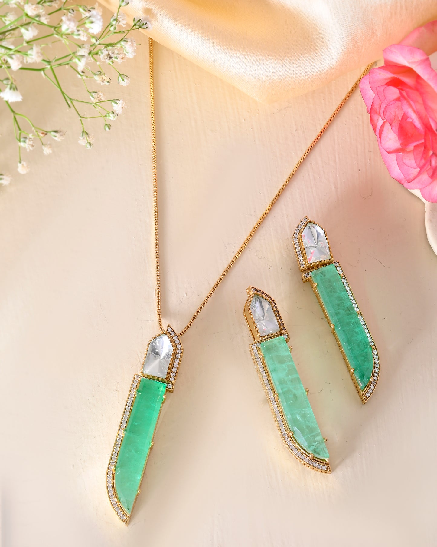 Talwar pendant set