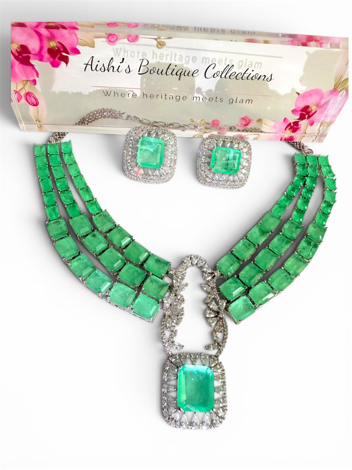 Red-carpet necklace