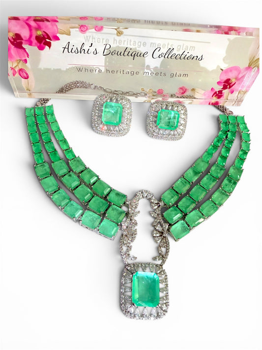 Red-carpet necklace