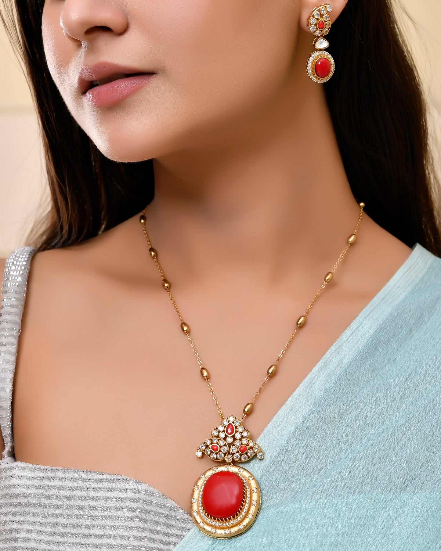 Vilasa pendant set