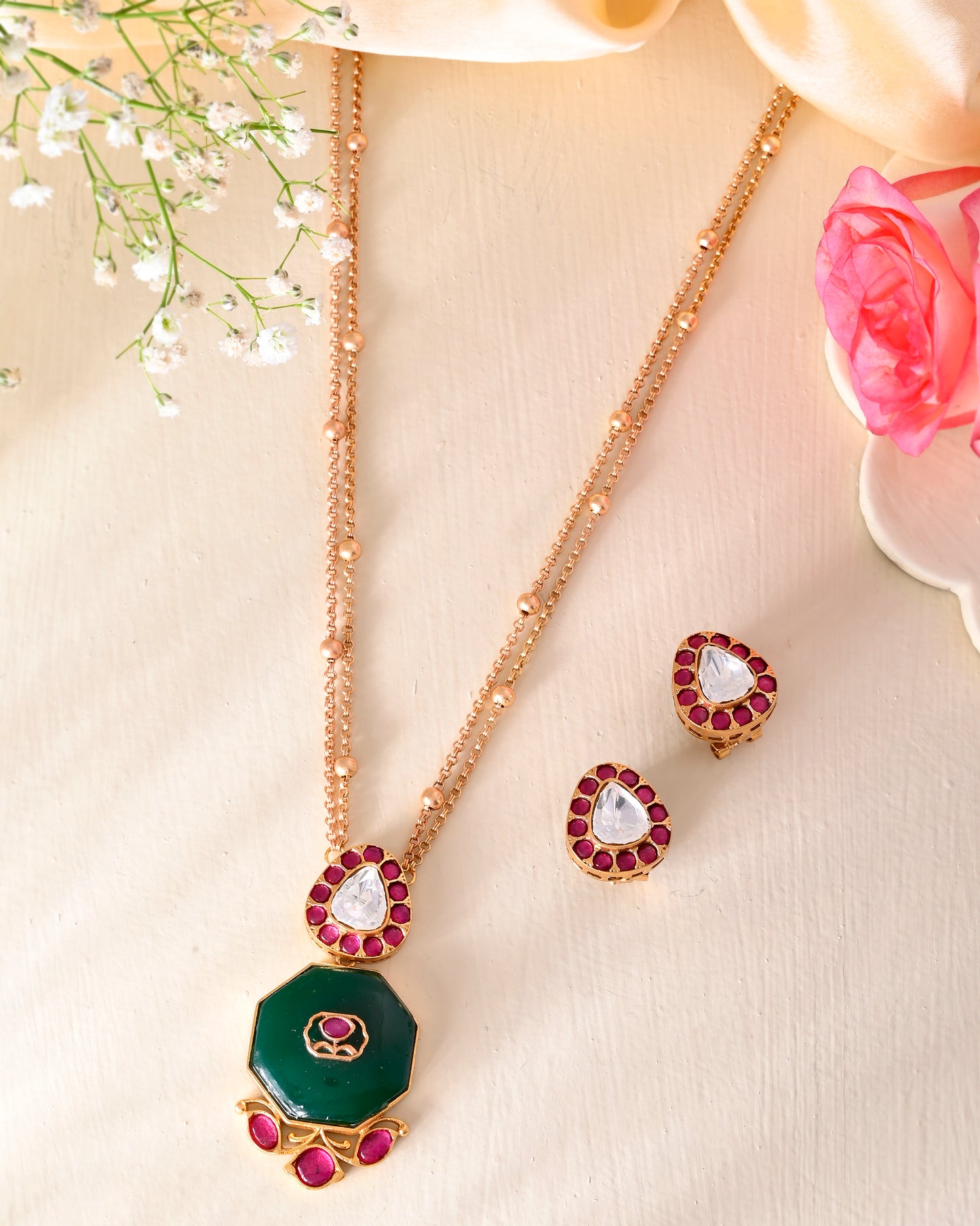 Ranisa pendant set