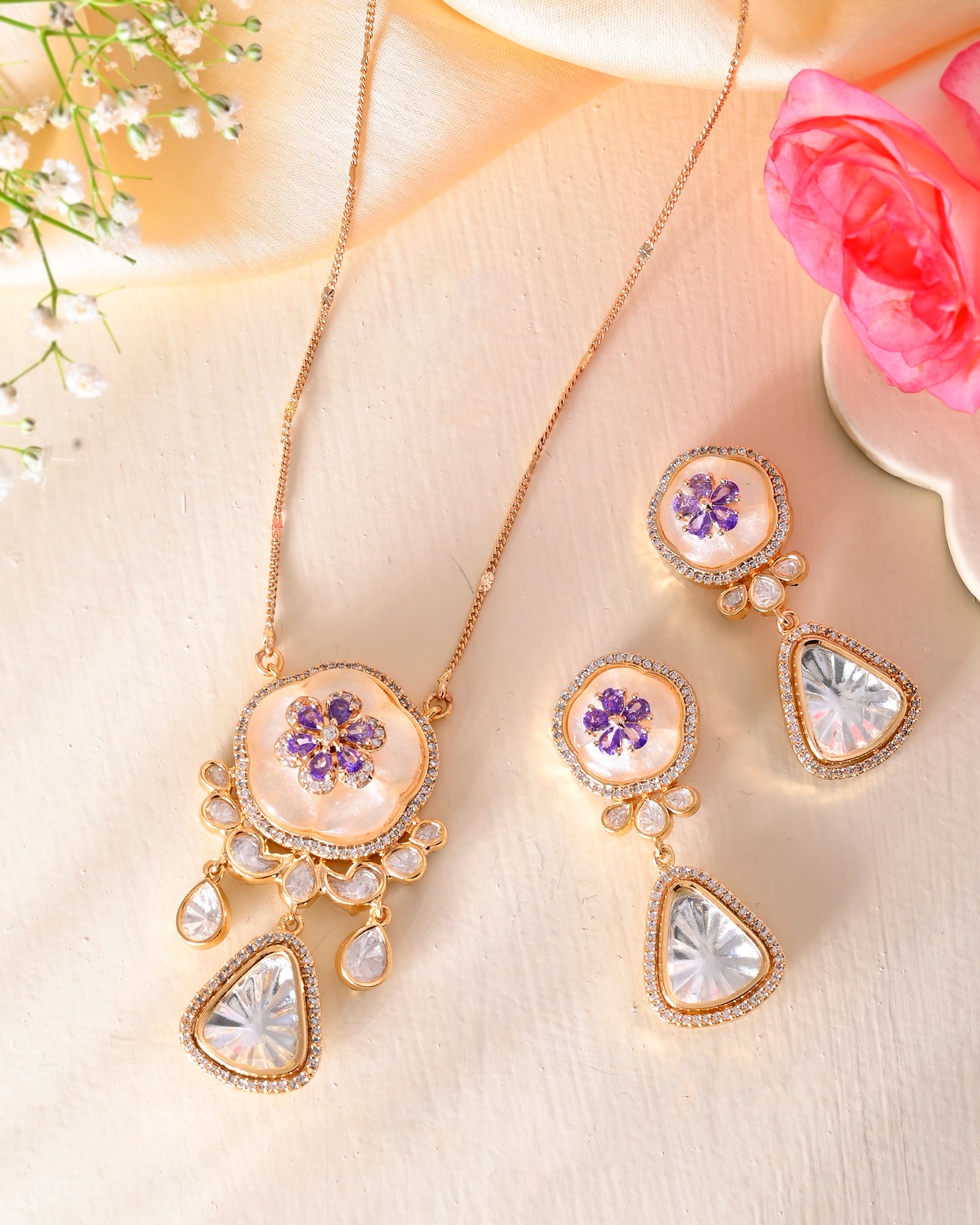 Shahi Mother of pearl necklace