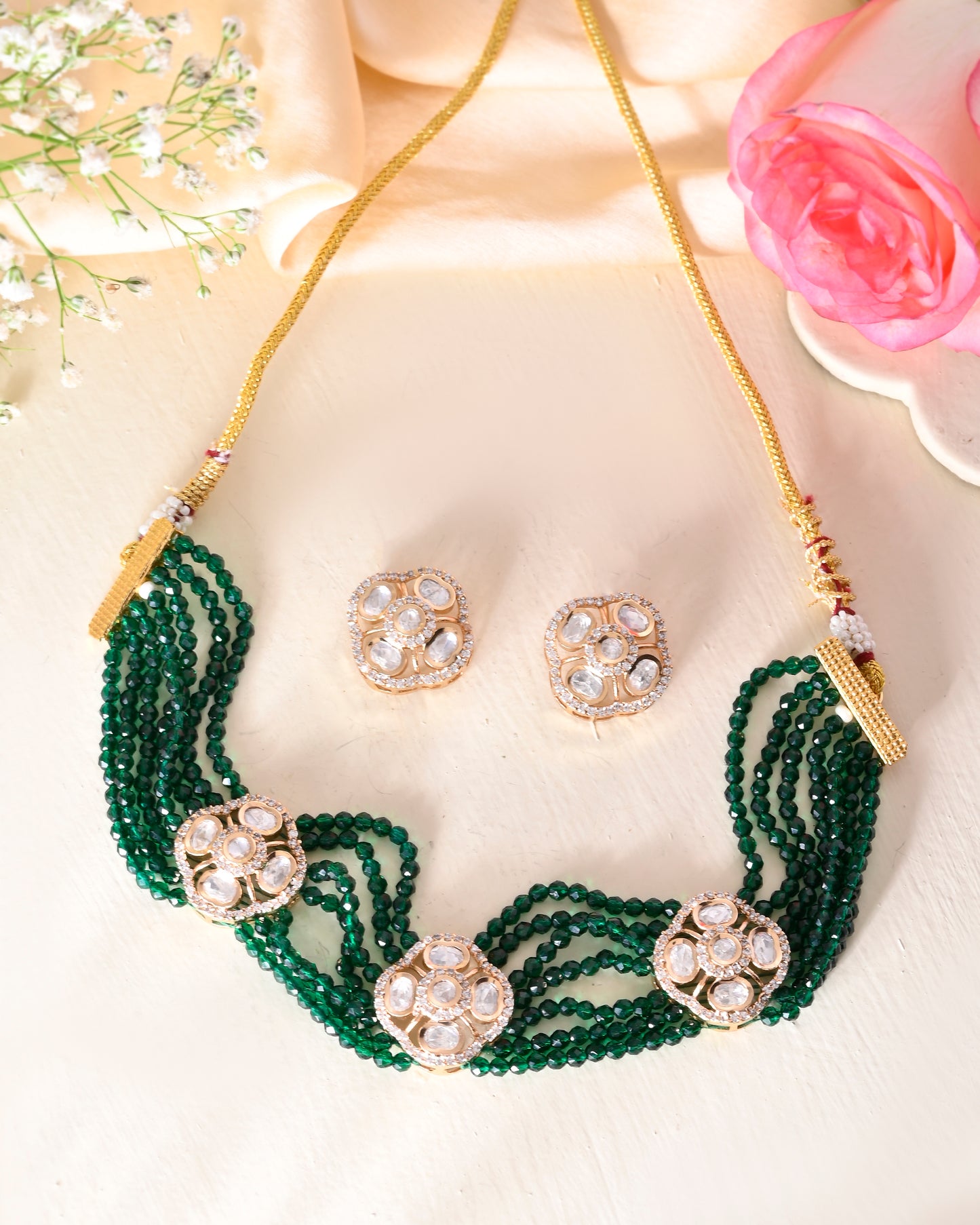 Tyaani kundan choker set